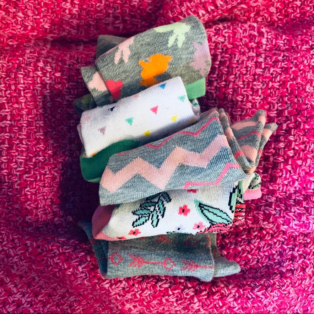 🔴4 for 25🔴Seasonal Sock Bundle Women’s size 9-11